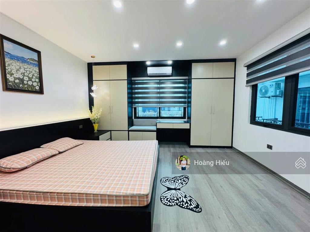 Siêu đẹp! bán nhà cầu giấy, ngõ to 3m, ô tô đỗ gần, 2 mặt thoáng, 46m2, 5 tầng, tặng full nội thất