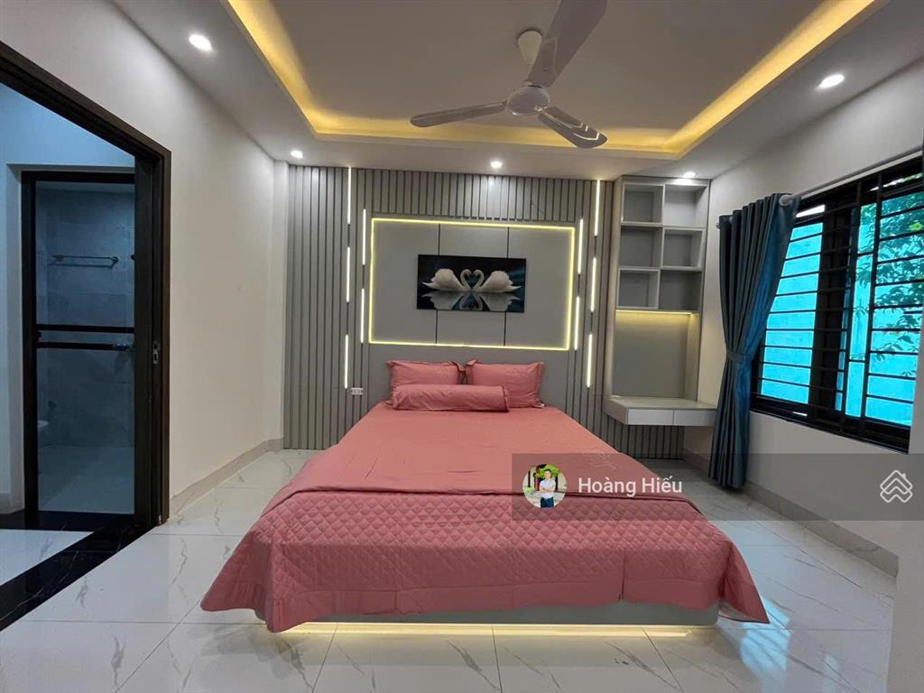 Đẹp nhất cầu giấy! 20m ra phố, gần oto, ngõ 3.5m, lô góc 3 thoáng, 50m2, 5 tầng