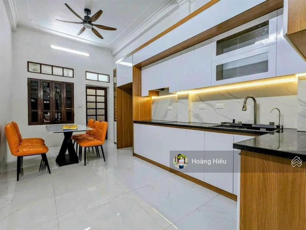 Cực hiếm, nhà mới cầu giấy, ba bước ra phố, ngõ 3m, tặng nội thất 42m, 5 tầng
