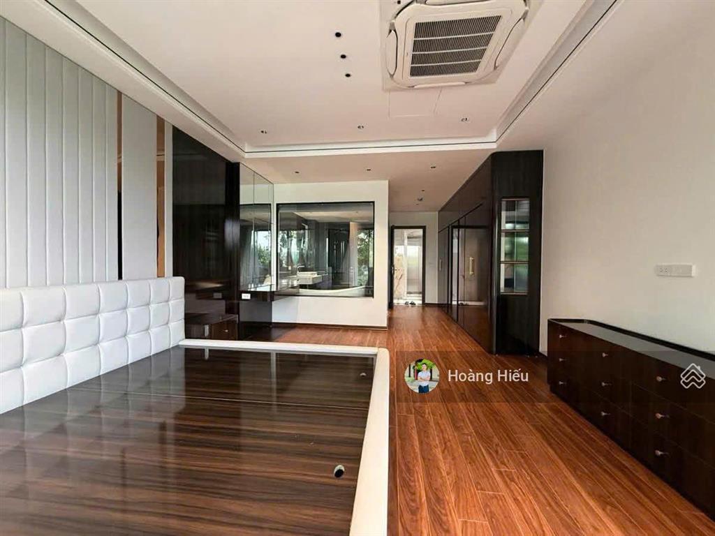 Nhà đẹp hoàng quốc việt, cầu giấy, 30m ra phố, bãi ô tô, ngõ 4m, 3 thoáng, 45m2, 6 tầng thang máy