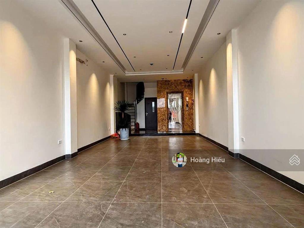 Nhà đẹp hoàng quốc việt, cầu giấy, 30m ra phố, bãi ô tô, ngõ 4m, 3 thoáng, 45m2, 6 tầng thang máy