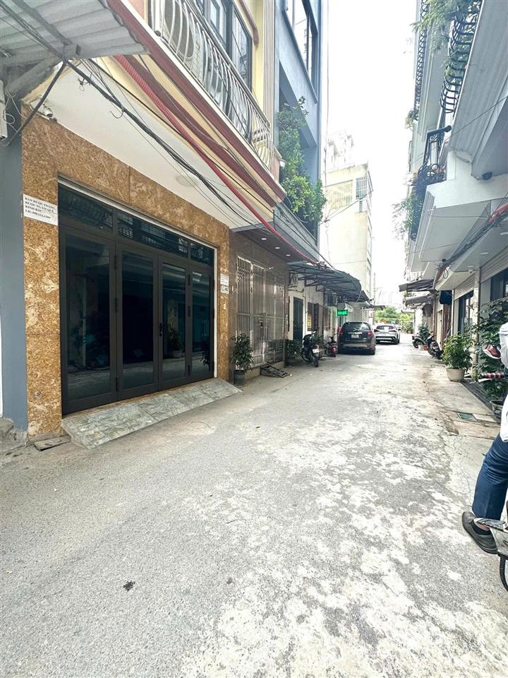 Oto đỗ cửa, giá cạnh tranh, nguyễn khánh toàn cầu giấy! sát phố, ngõ 4m, lô góc 3 thoáng, 45m, 5 tầng
