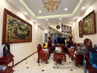 Oto đỗ cửa, giá rẻ cầu giấy! 20m ra phố, ngõ 3.5m, lô góc 3 thoáng, 43m², 5 tầng