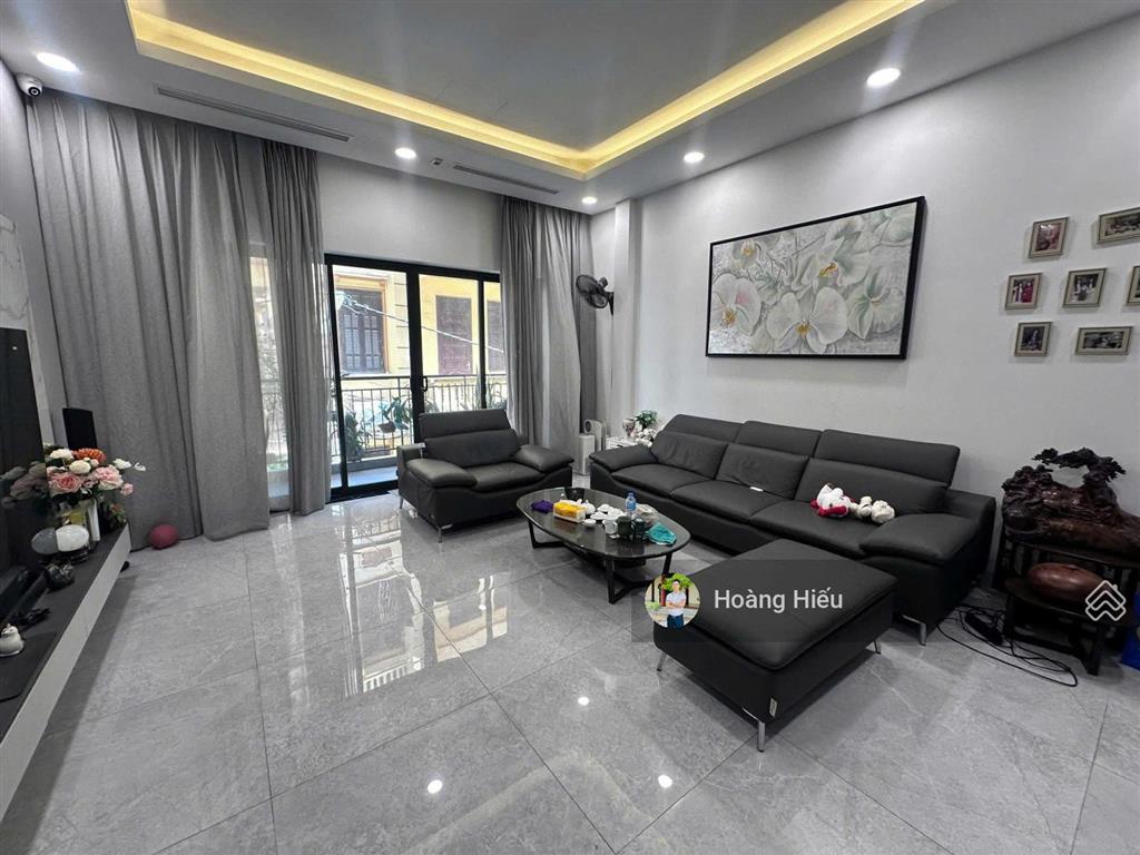 Bán rẻ nhà đẹp xuân thuỷ, cầu giấy, 20m ra phố, bãi ôtô, ngõ 4m, 3 thoáng, 46m2 x 5 tầng, thang máy