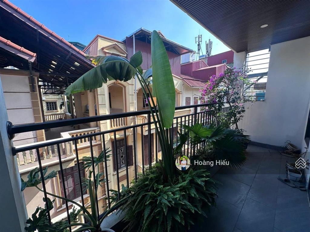 Bán rẻ nhà đẹp xuân thuỷ, cầu giấy, 20m ra phố, bãi ôtô, ngõ 4m, 3 thoáng, 46m2 x 5 tầng, thang máy