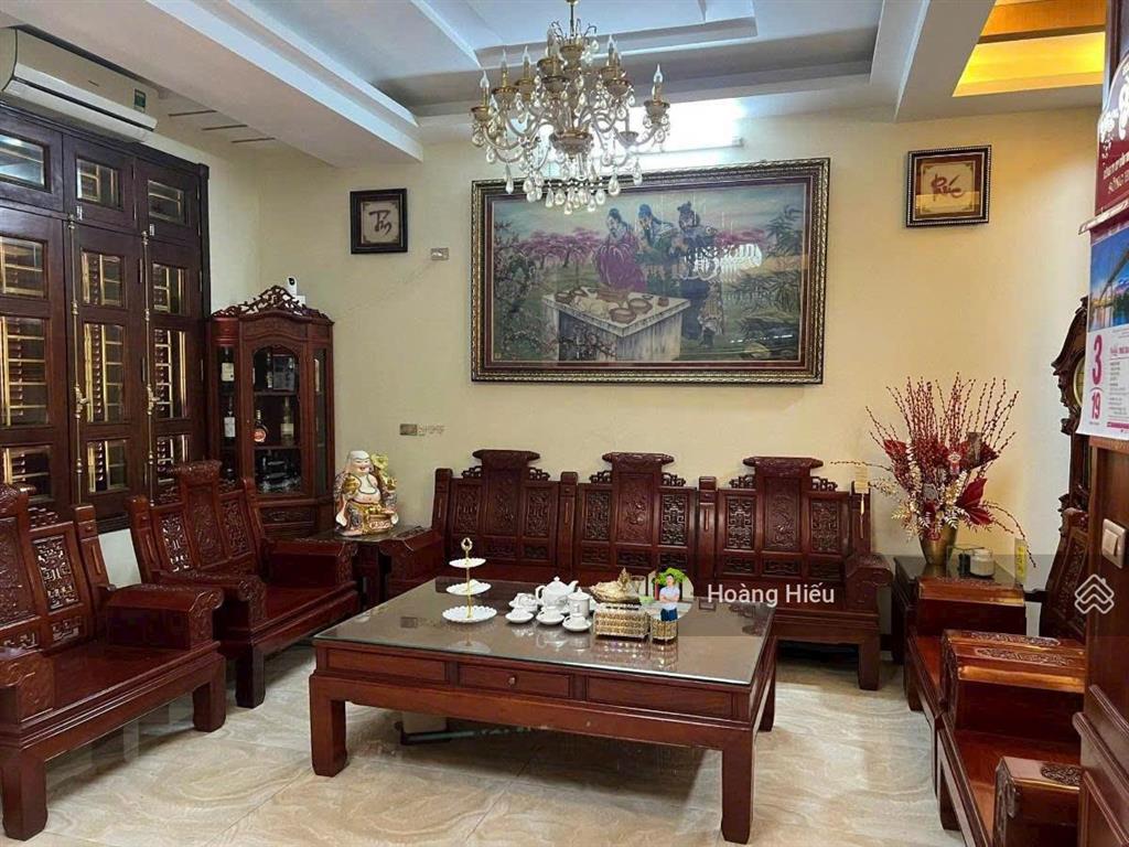 Bán nhà nguyễn văn huyên, cầu giấy, ô tô vào nhà, 2 mặt thoáng trước sau, dân xây, 68m, 5 tầng