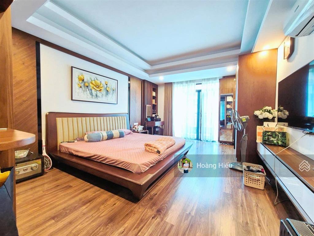 Giá rẻ nhà hoàng quốc việt, gara oto, kinh doanh, thang máy, lô góc 2 thoáng, ngõ oto tránh, 60m 6t