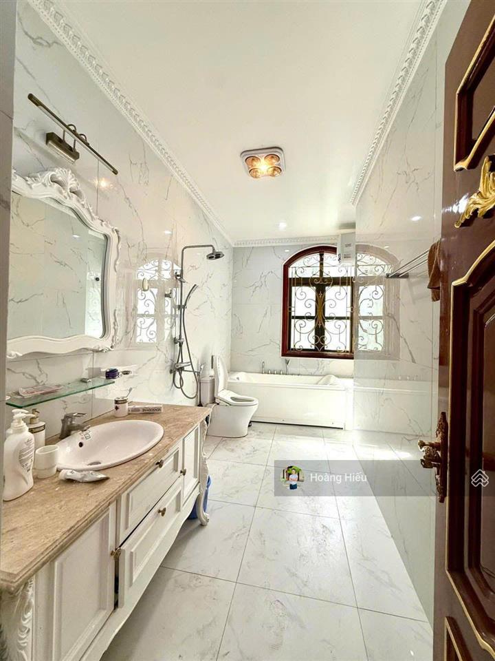 Bán nhà duy tân cầu giấy 65m2 6 tầng thang máy khu phân lô ô tô chạy vòng quanh chỉ 20 tỷ