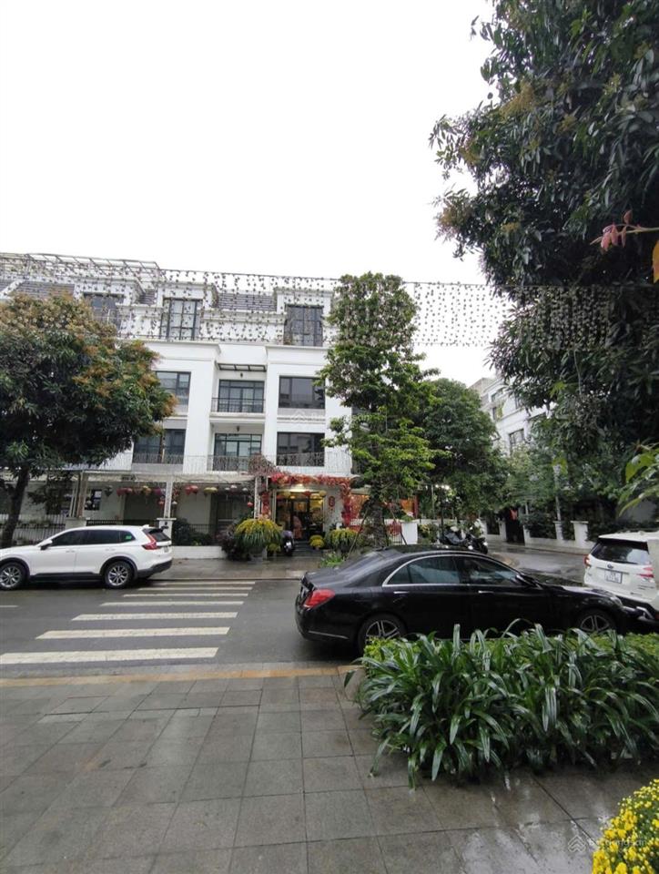 Biệt thự vinhome gardenia hàm nghi  160m2 x 4 tầng thang máy  trung tâm hội tụ các chủ tịch