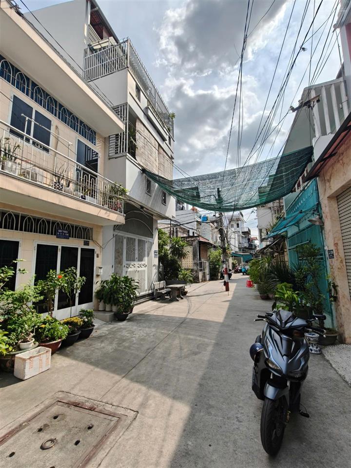 Bán nhà phạm văn đồng  đoạn đầu công viên gia định, 46m2, 4 tầng, giá 6.9 tỷ