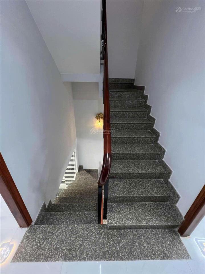 Sốc đang cần bán gấp nhà riêng tại phan xích long, 4 tỷ, 55m2, giá siêu hời nhanh tay chốt ngay