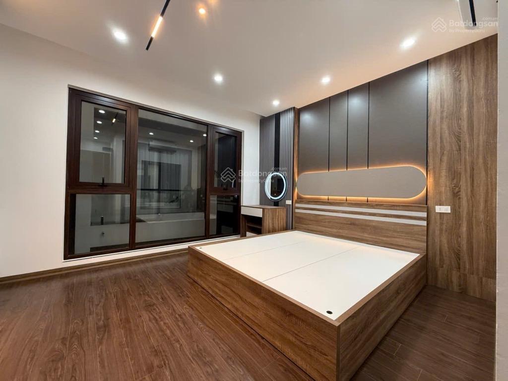 Hàng hiếm tại hồng tiến, 13,95 tỷ, 50m2, 4pn, 5wc, 6 tầng