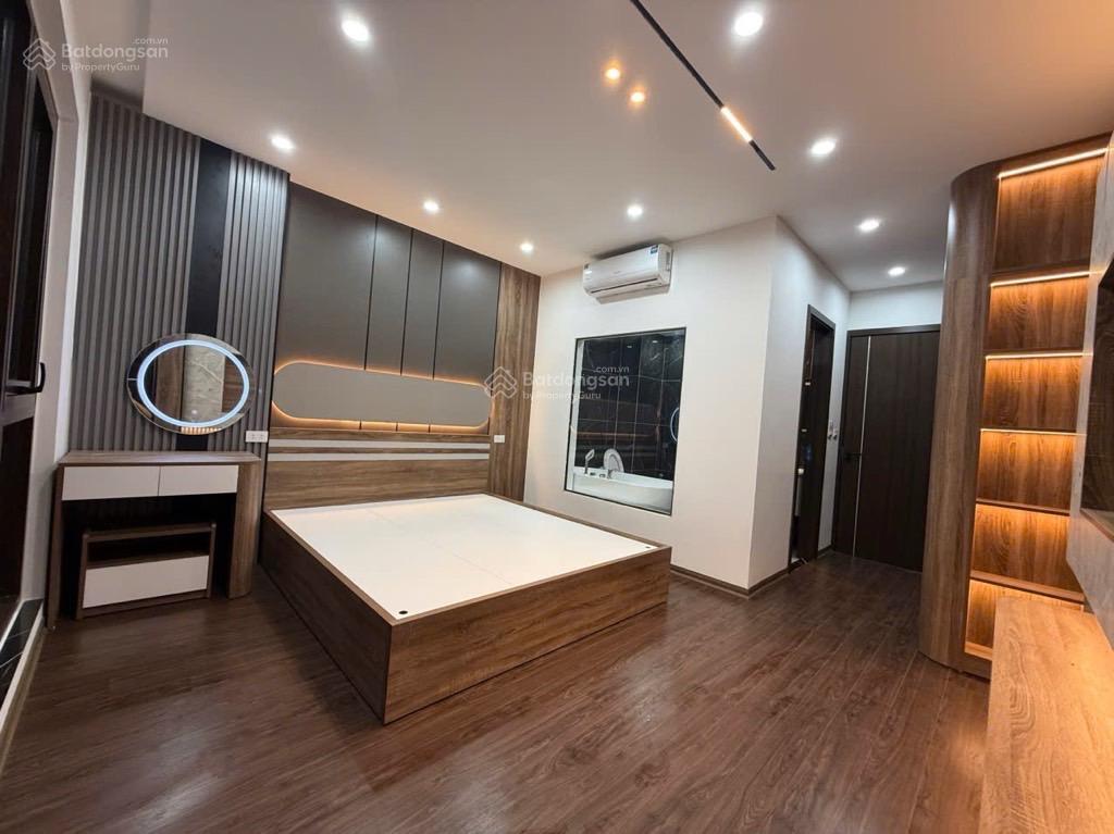 Hàng hiếm tại hồng tiến, 13,95 tỷ, 50m2, 4pn, 5wc, 6 tầng