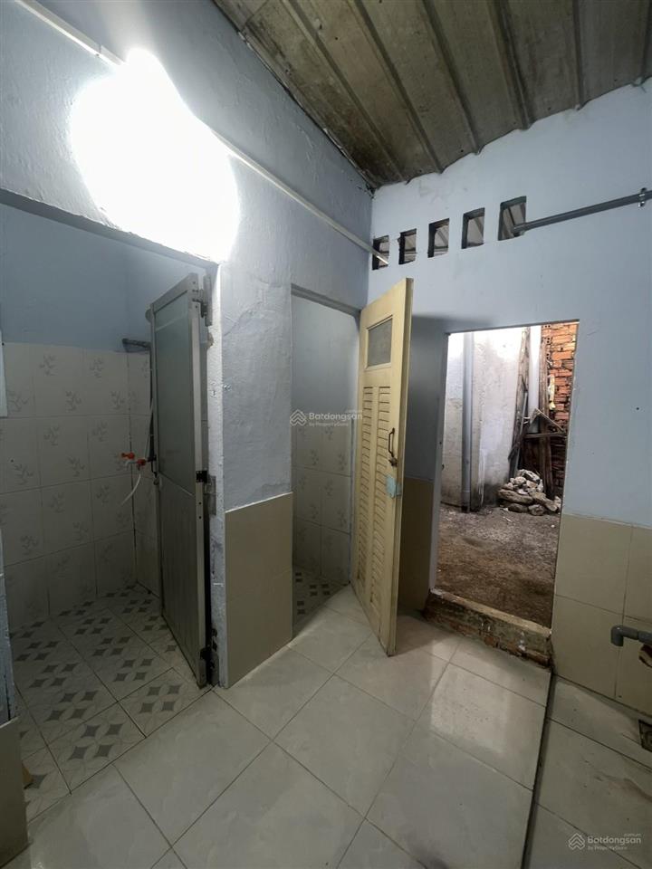 Hẻm xe hơi  ngay chợ cầu  giáp vách gò vấp nguyễn văn quá  bán đất tặng nhà 51m2  chỉ 3.39 tỷ