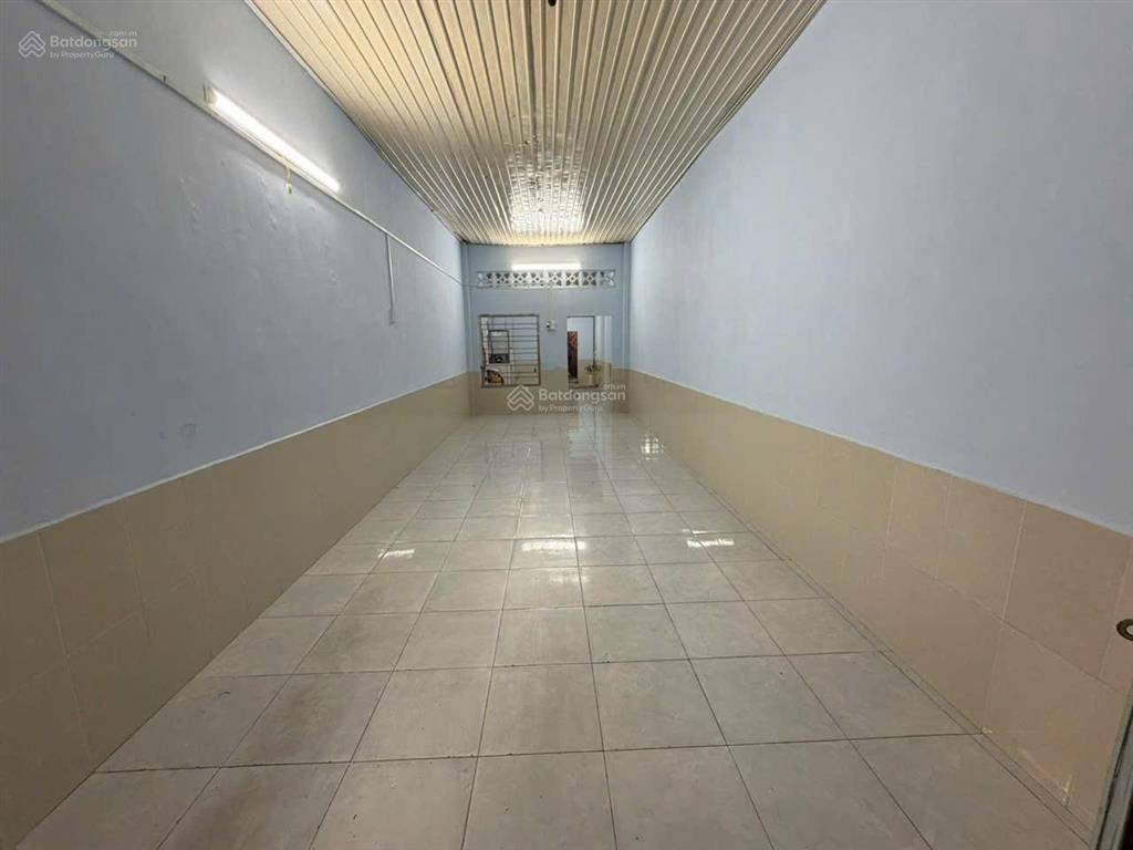 Hẻm xe hơi  ngay chợ cầu  giáp vách gò vấp nguyễn văn quá  bán đất tặng nhà 51m2  chỉ 3.39 tỷ