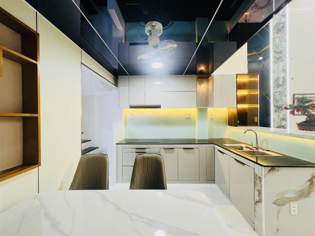Nhà 4 lầu  đỗ thúc tịnh  p12  gò vấp  43m2  sát siêu thị emark  giá 5.79 tỷ
