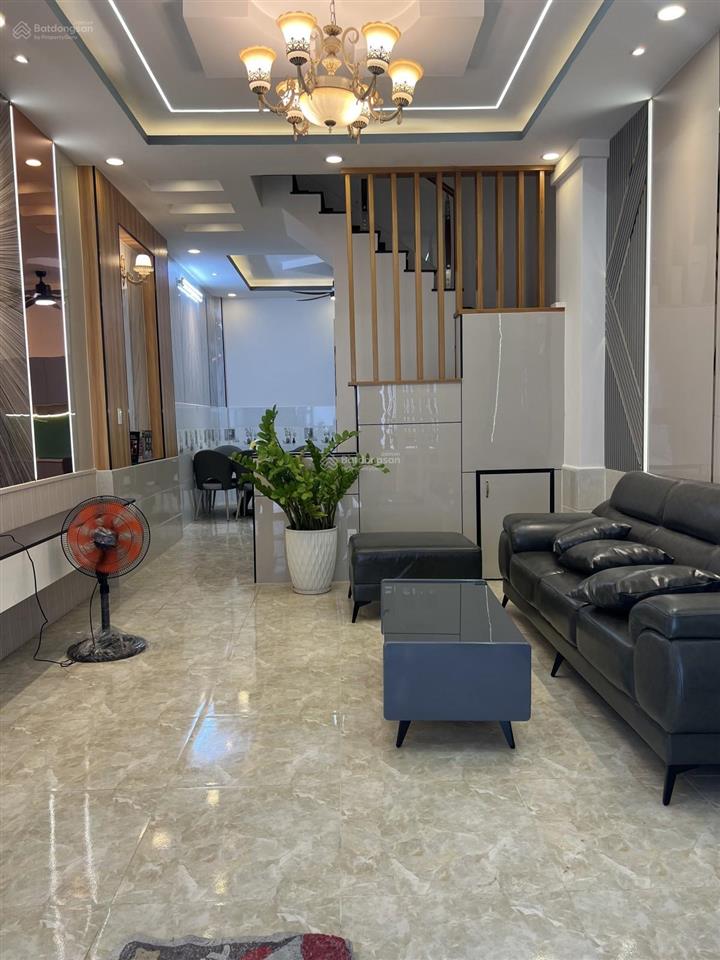 Nhà đẹp ngay thạnh lộc 15 sát chợ cầu đồng ôtô đậu cửa nhà 2 tầng 2 pn  4x12 shr giá chỉ 4.58 tỷ