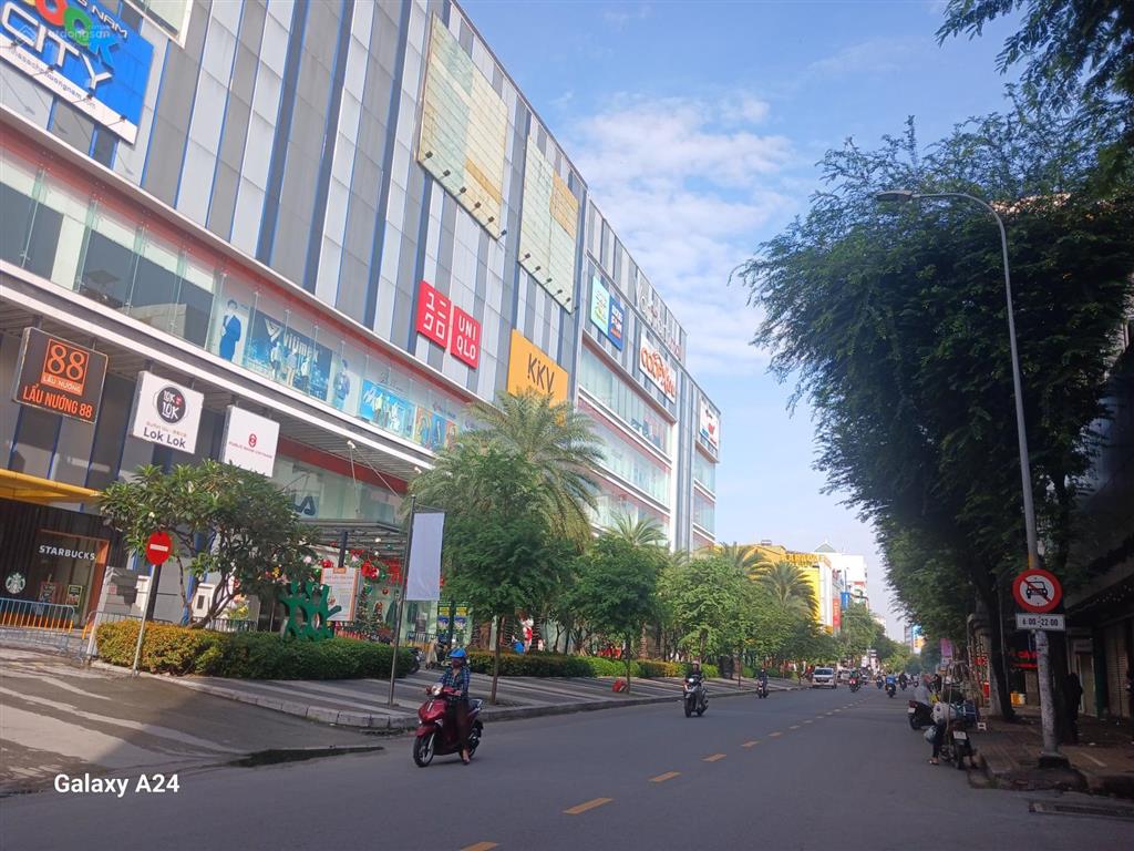 Bán nhà sư vạn hạnh 72m²  khách sạn 5 tầng  15 phòng  quận 10  giá 37.5 tỷ