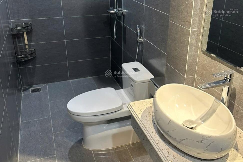 Bán nhà view biệt thự sân vườn, ngã tư sở, 6 tầng thang máy 54m2, cực hiếm