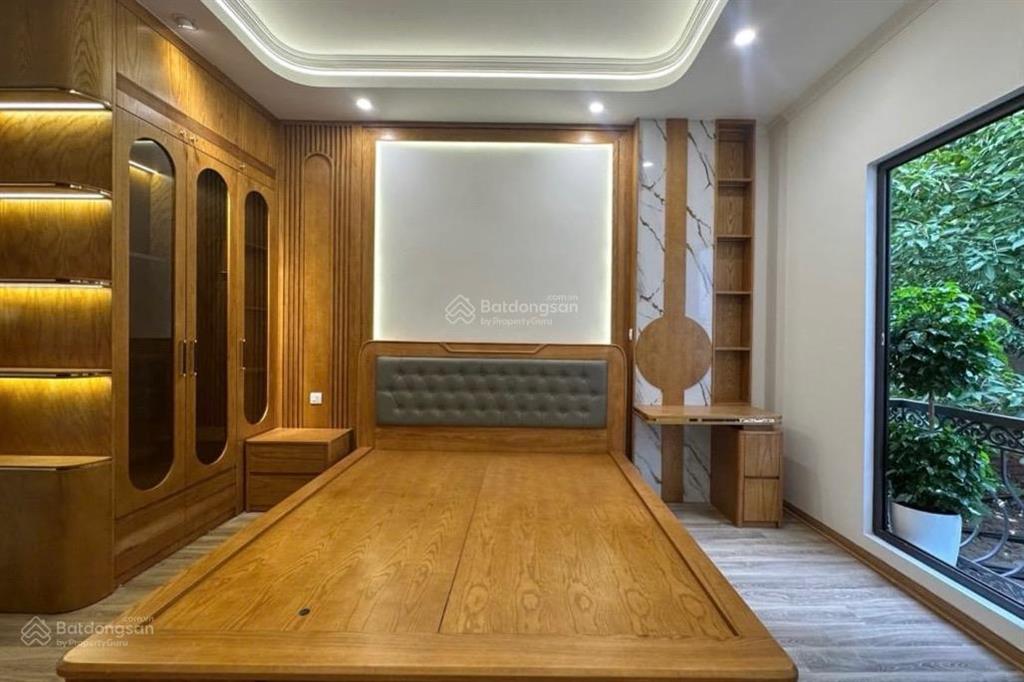 Bán nhà view biệt thự sân vườn, ngã tư sở, 6 tầng thang máy 54m2, cực hiếm