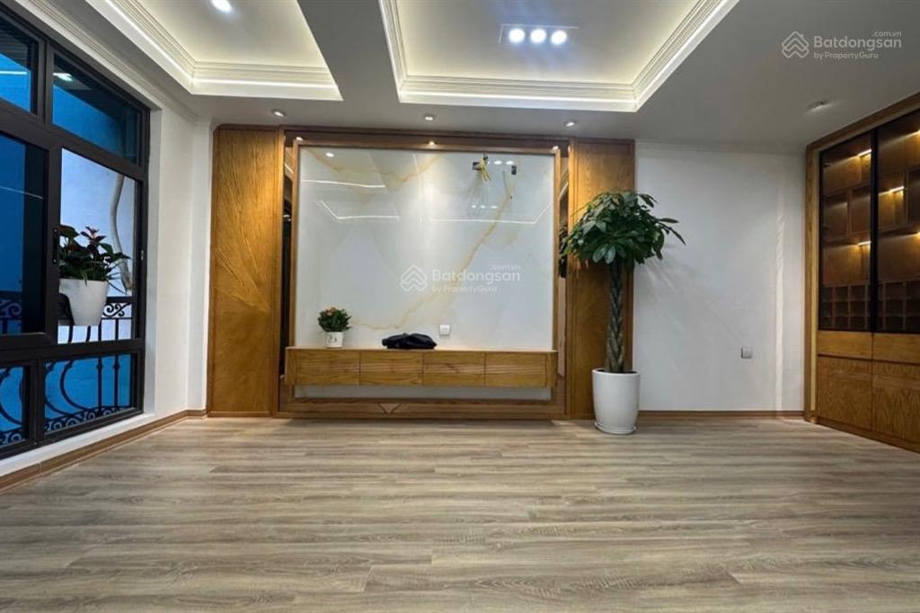 Bán nhà view biệt thự sân vườn, ngã tư sở, 6 tầng thang máy 54m2, cực hiếm