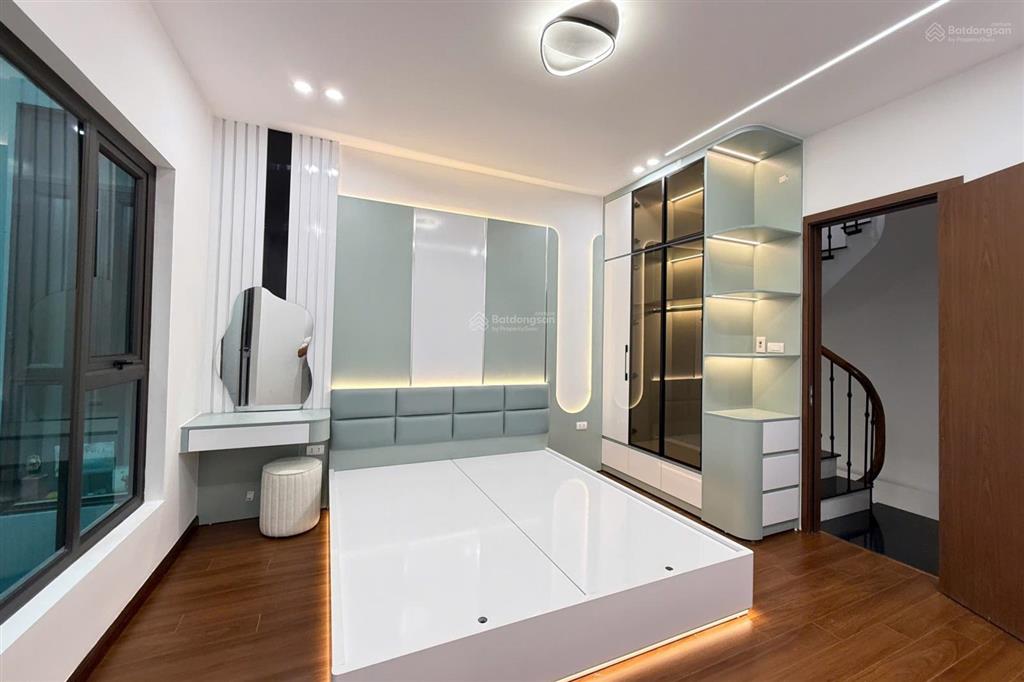 Bán nhà đường láng, ngã tư sở, 30m2 5 tầng, giá chỉ 8 tỷ