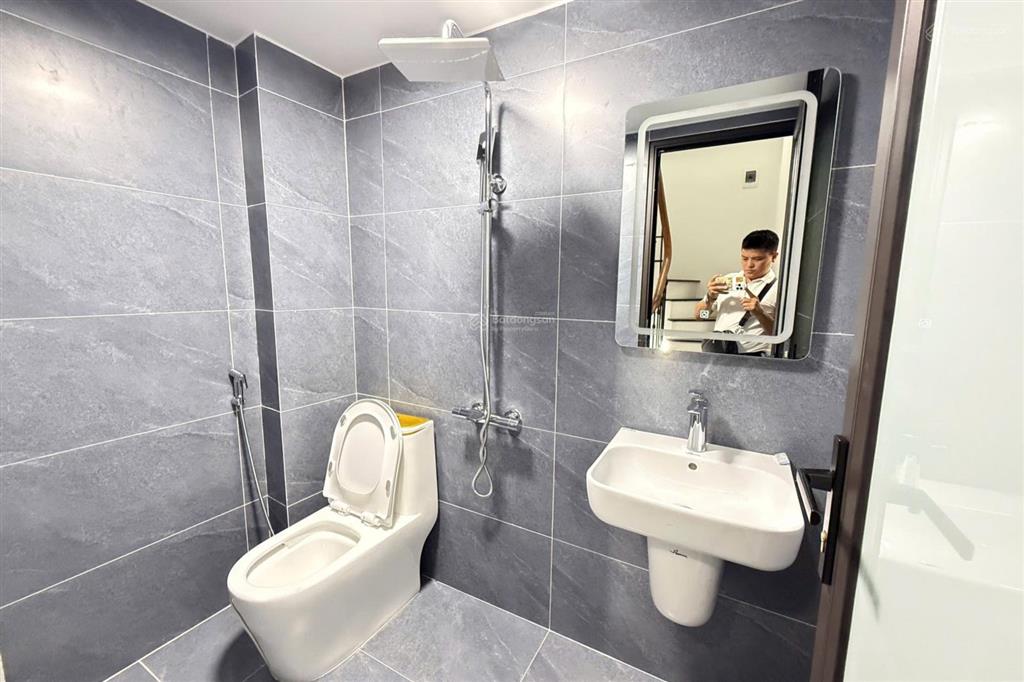 Bán nhà đường láng, ngã tư sở, 30m2 5 tầng, giá chỉ 8 tỷ