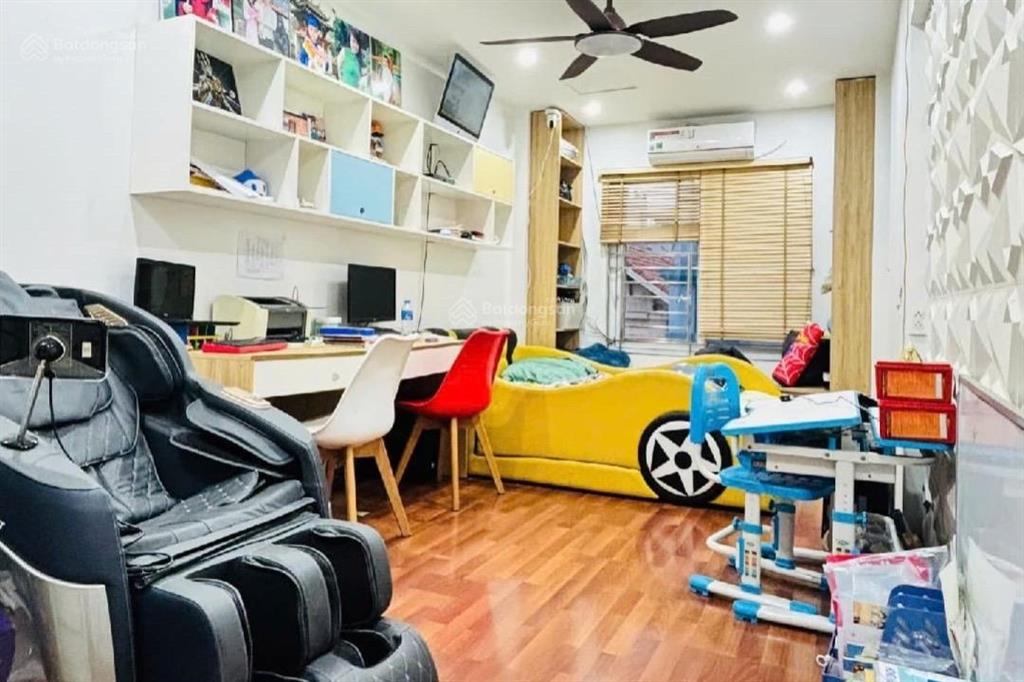 Bán gấp nhà đại kim hoàng mai  34m2 5 tầng  giá chỉ nhỉnh 9 tỷ