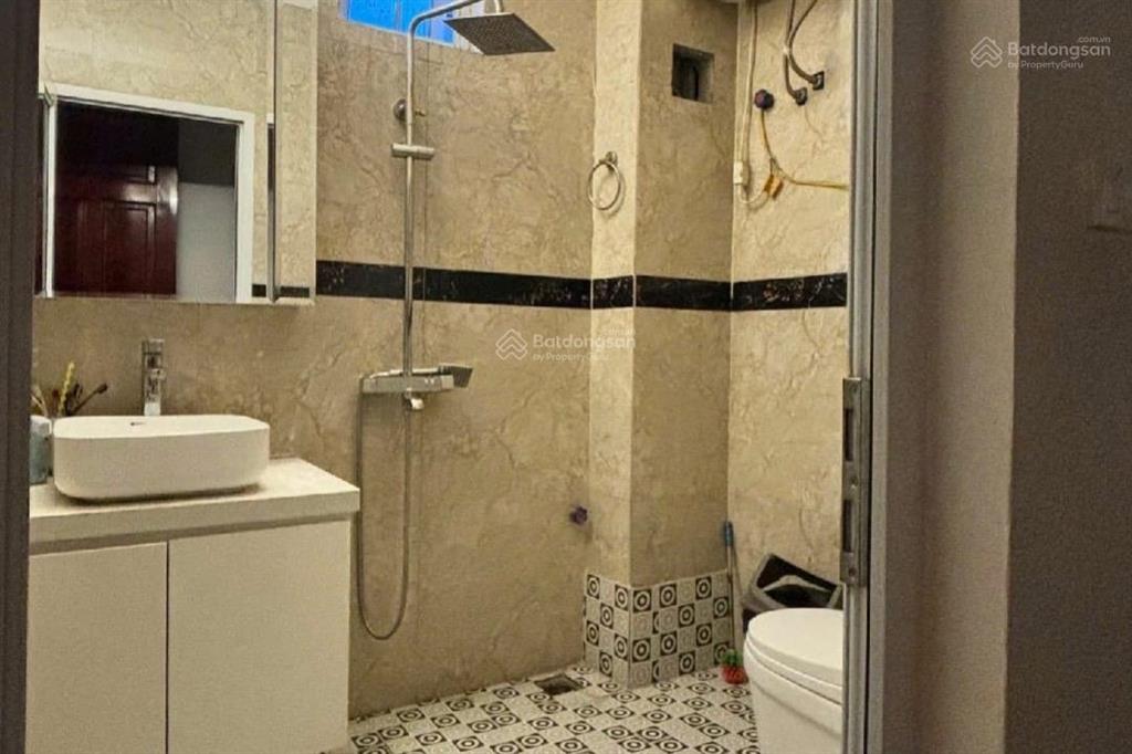 Bán gấp nhà đại kim hoàng mai  34m2 5 tầng  giá chỉ nhỉnh 9 tỷ