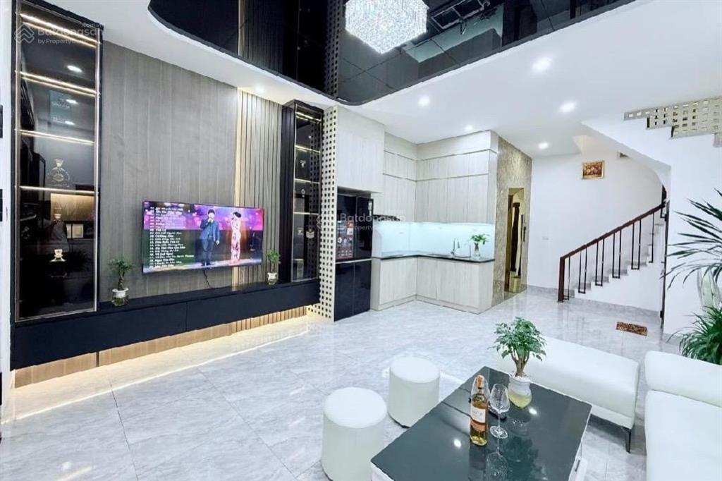 Nhà lê trọng tấn  sát vành đai 2.5  sát trường chinh  41m2 6 tầng thang máy