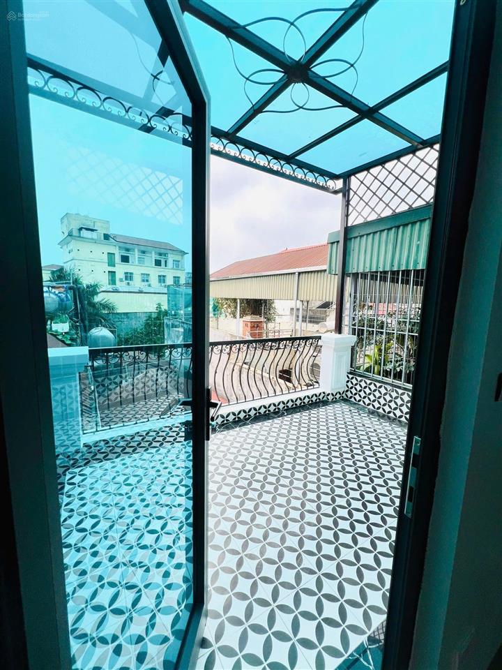 Nhà lõi đống đa  nhà dân xây mới coong  6 tầng thang máy  ngõ thông tứ phía  3 bước ra mặt phố