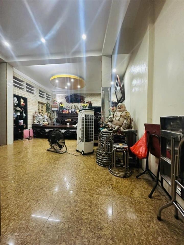 Nhà ngõ thông tôn thất tùng  kinh doanh cực đỉnh  xây ccmn  giá tốt ở ngay tại khu vực đống đa
