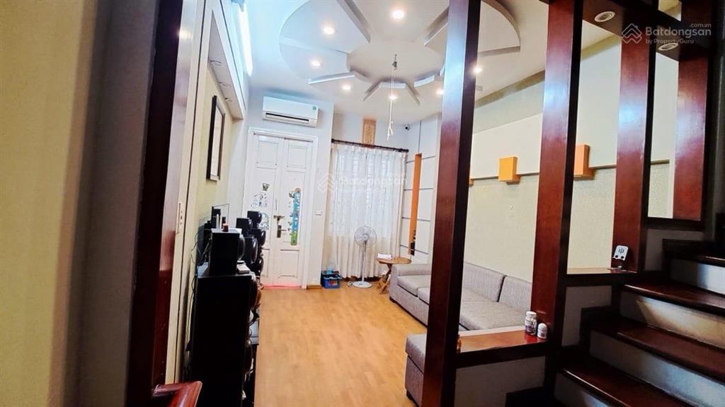 Bán nhà đống đa  gần đại học ngoại thương  4 tầng đầy đủ tiện nghi  vị trí trung tâm  giá tốt