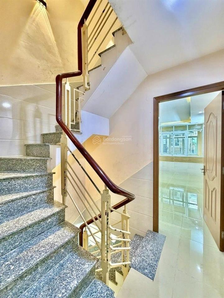 Cao thắng phú nhuận, hẻm thông, 33m 4tầng nhỉnh 5ty.