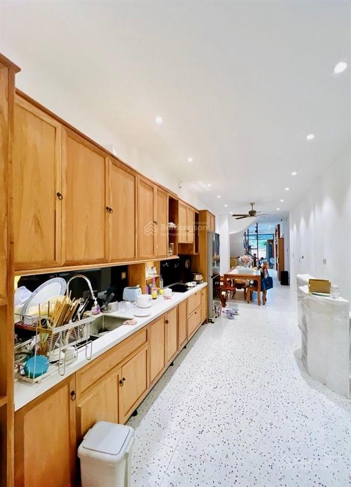 Hẻm xe hơi thông, công viên phú nhuận dt 85m2, 2 tầng nhà mới ở ngay, giá hơn 8tỷ