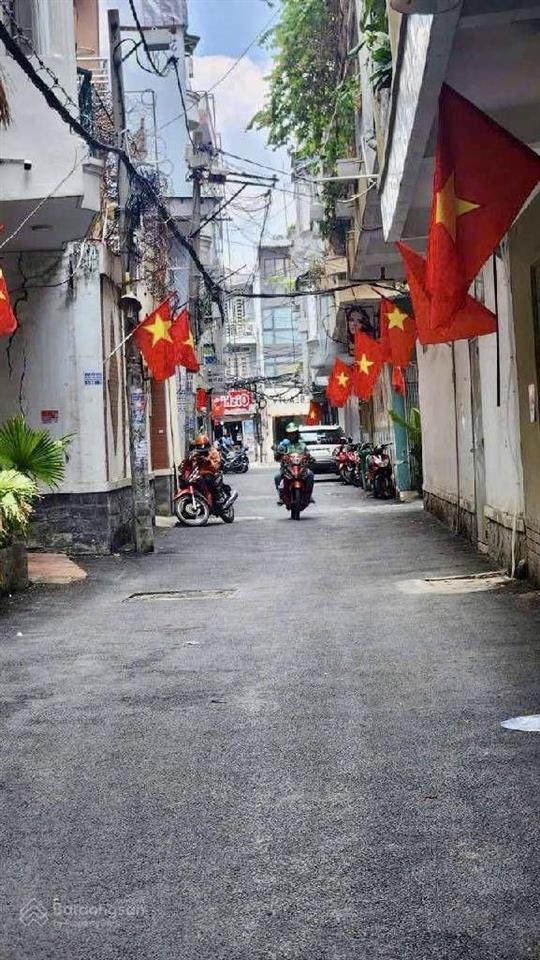 Xe hoi tới cửa 30m2 4 tầng giá chỉ 4,45 tỷ