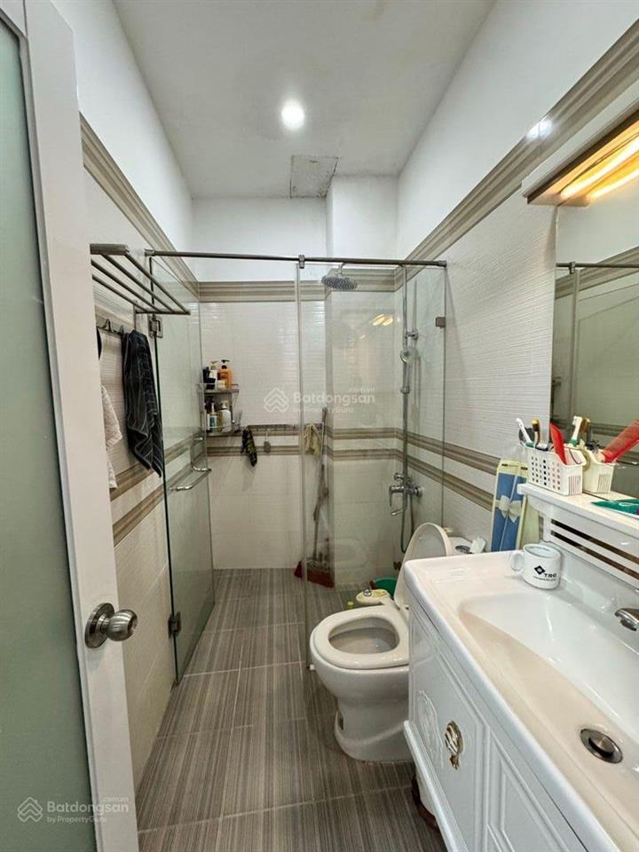 Nhà đẹp huỳnh văn bánh phú nhuận | 5 tầng btct | 4pn | hẻm sạch sẽ khu dân trí cao | giá 7,xty