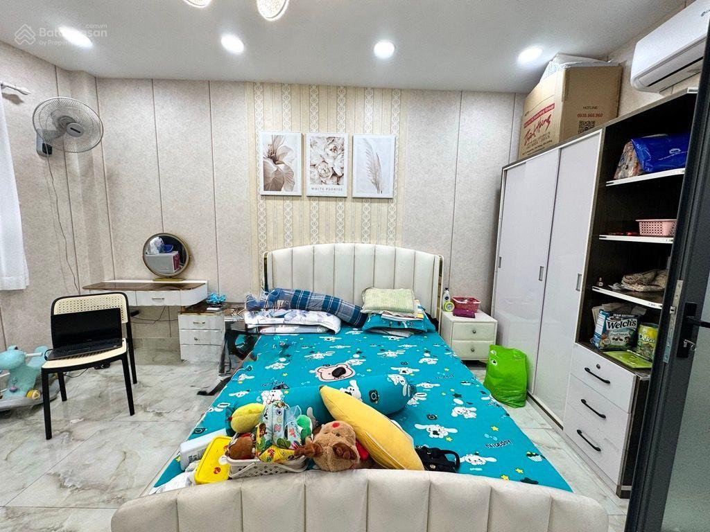 Huỳnh văn bánh dt 35m (4,2x 8) hẻm 3m, 4 tầng giá nhỉnh 6ty
