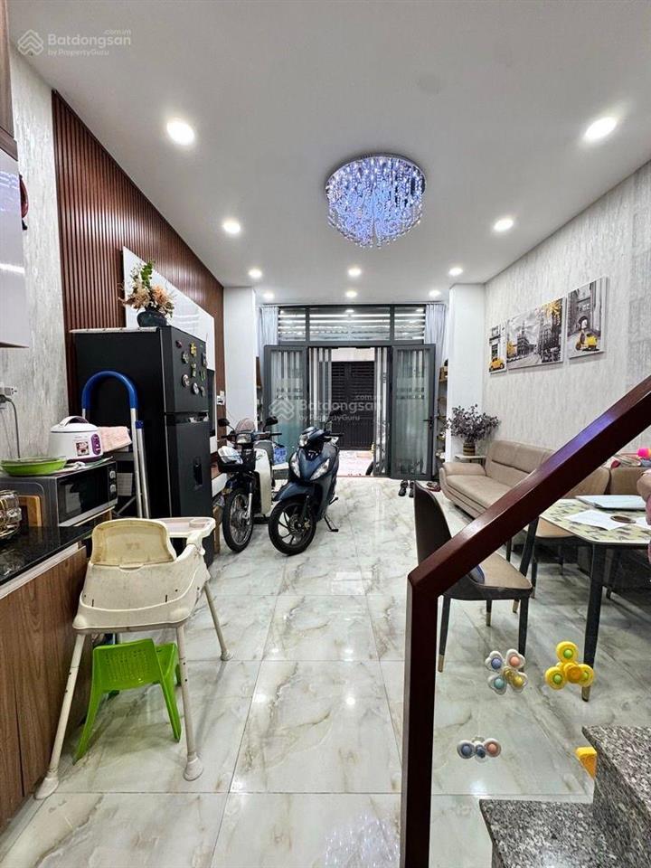 Huỳnh văn bánh dt 35m (4,2x 8) hẻm 3m, 4 tầng giá nhỉnh 6ty