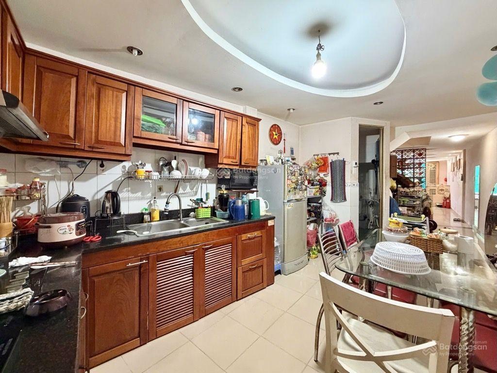 Lê văn sỹ hẻm xe hoi tránh dt 52 m2 3 tầng kinh doanh đỉnh giá nhỉnh 10ty
