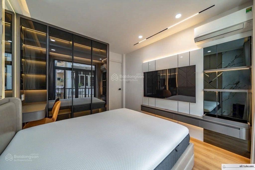 Khu víp. hồ biểu chánh, xe hoi đỗ cửa 4 tầng 5 pn. giá 9,2ty