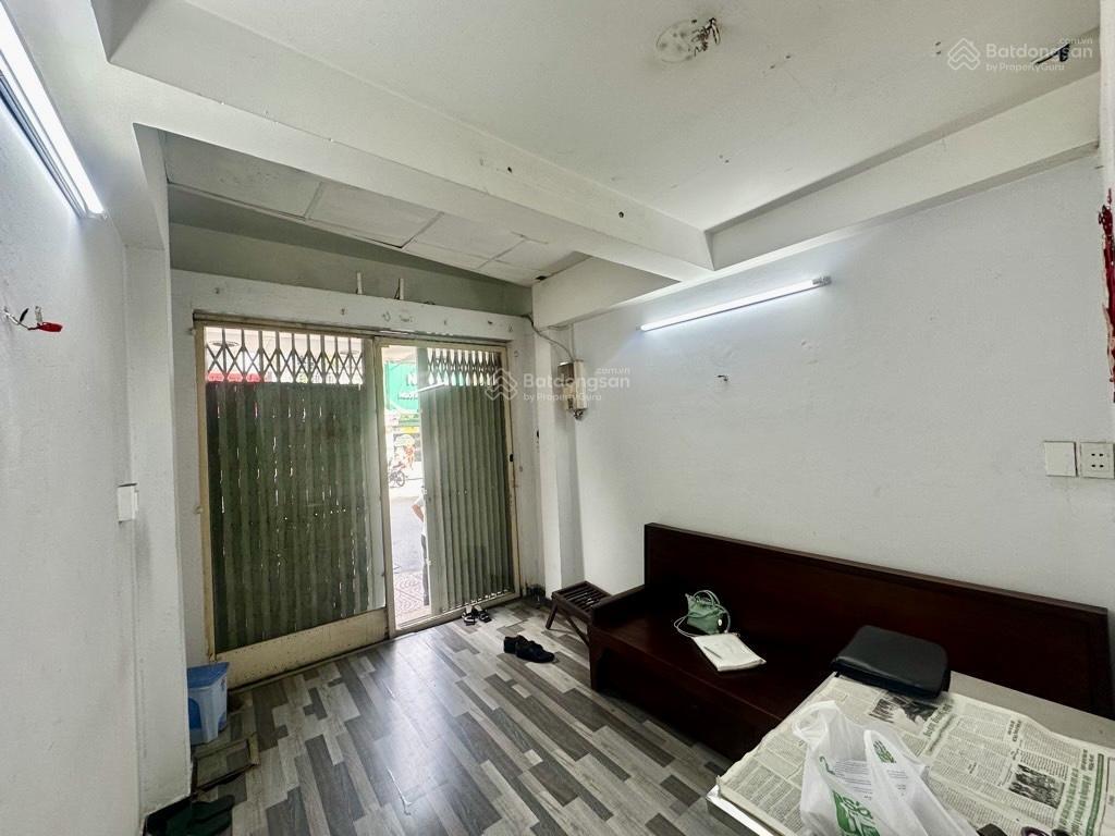 Mặt tiền huỳnh văn bánh phú nhuận 4 tầng 5pn kinh doanh đỉnh giá hơn 8ty.