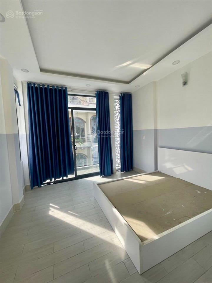 Huỳnh văn bánh phú nhuận
50m (4 x 13)
nhà góc 3 mặt thoáng
4 tầng btct
khu trung tâm
giá 12.2ty