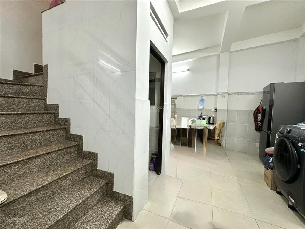 Hiếm gặp. dt 49m2 3 tầng hxh thông giâ chỉ nhỉnh 7ty