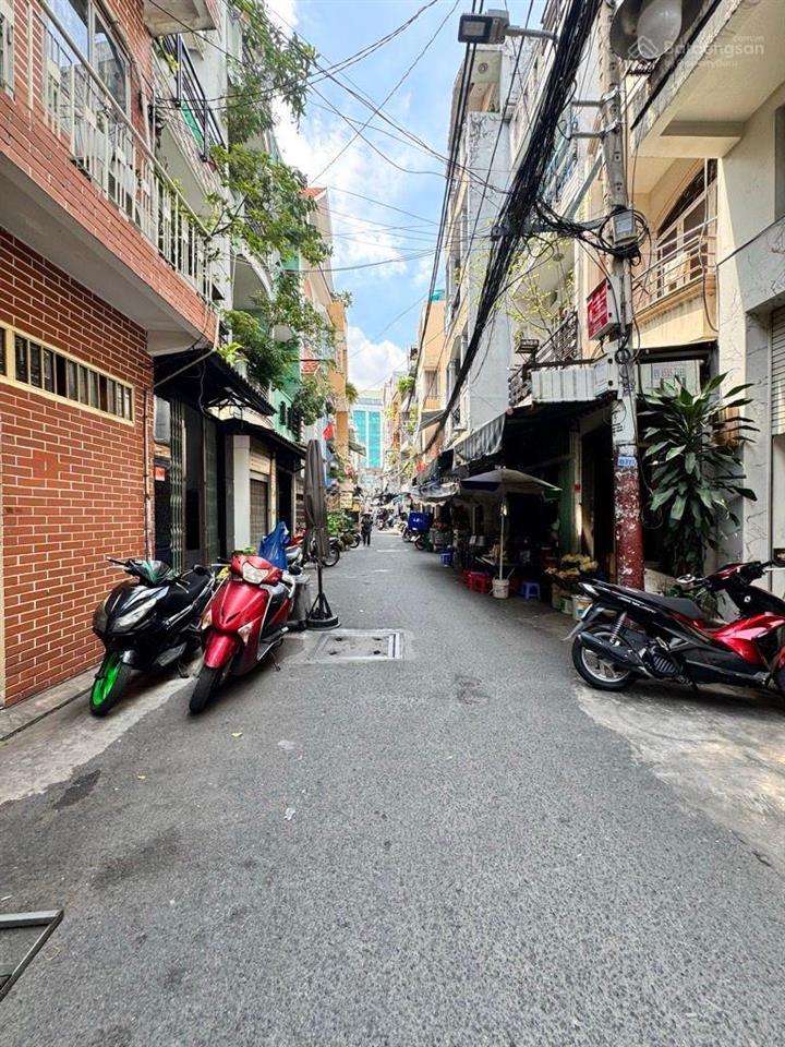 Phú nhuận
dt 5,1 x 11
2 tầng. đang cho thuê 15tr/ tháng
hẻm 6m thông
phù hợp khai thác