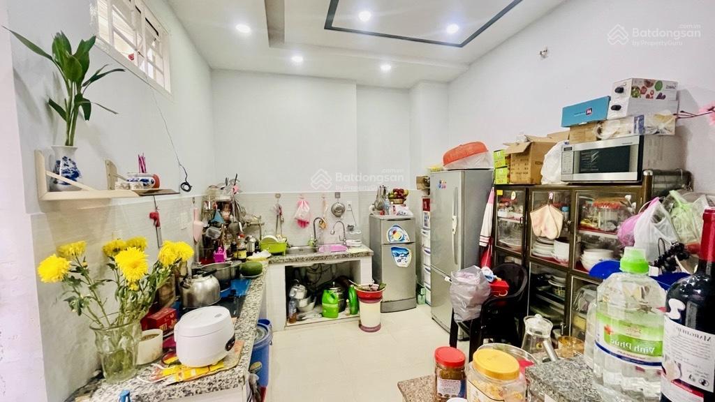 Trung tâm phú nhuận
dt 72m 4 tầng sân thượng
ngang 5,2m
hẻm ô tô
thuận tiện di chuyển
9,99 tỷ tl