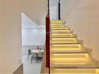 Bán nhà có thương lượng có sân sau, đường ô tô nội thất cơ bản  đồng nai