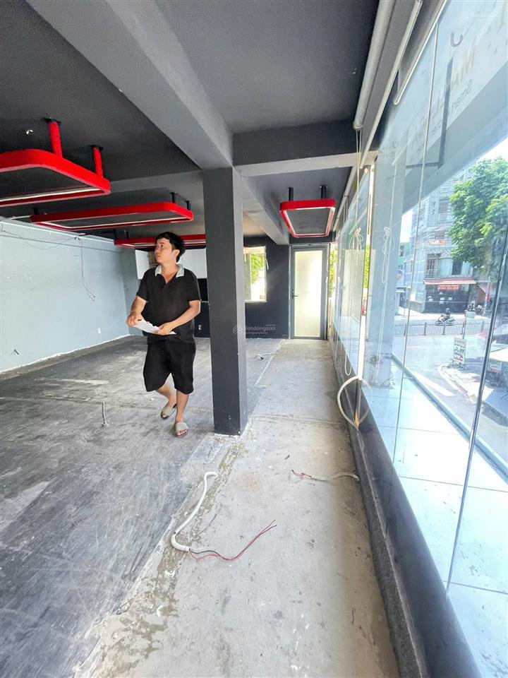 Bán nhà lũy bán bích 67.3m²  căn góc 4 tầng  thu 35tr/tháng  tân phú  giá 17 tỷ