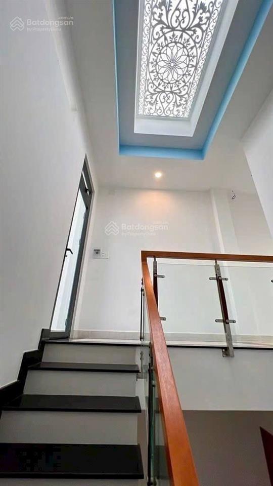 Nhà mới 4 tâng, dt (4x16,2)m2, hẻm xe hơi thông, liên khu 56, bình tân, giá 6,7 tỷ còn tl