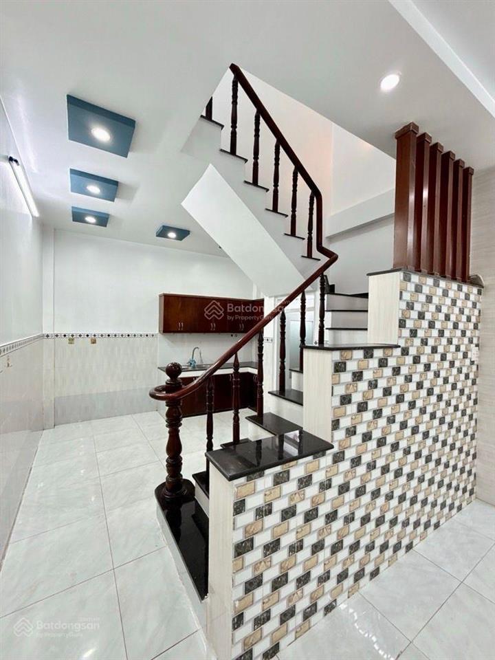 Nhà 2 tầng kiên cố, dt (4x12)m2, hẻm xe hơi 6m thông, liên khu 45 bình tân, giá 4,4 tỷ còn tl